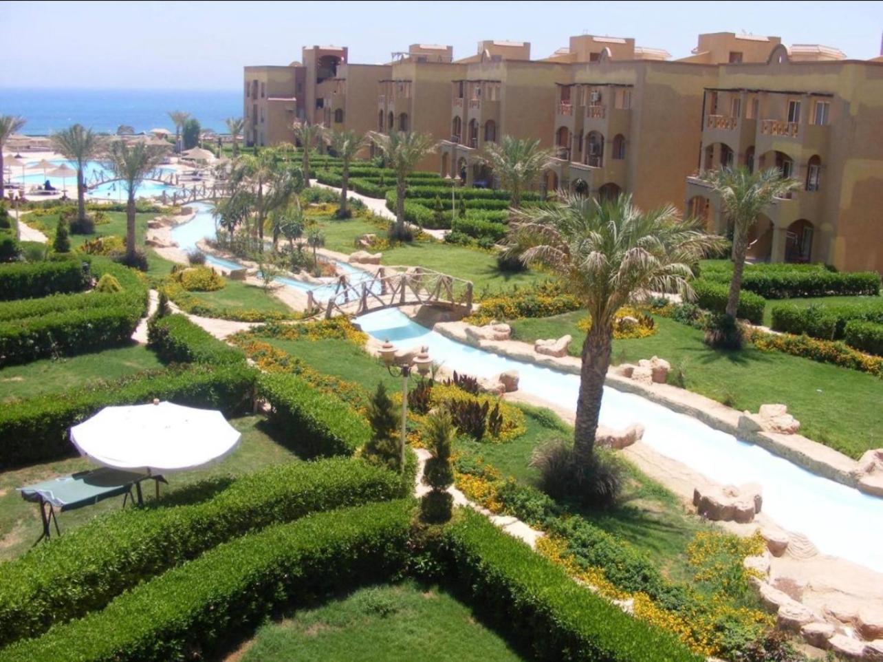 La Sirena Double Room With Mountain View, Families And Couples Only, Extra Of 150 Egyptian Pounds Per Person Per Stay ,To Be Paid To The Resort Ain Sukhna Eksteriør billede