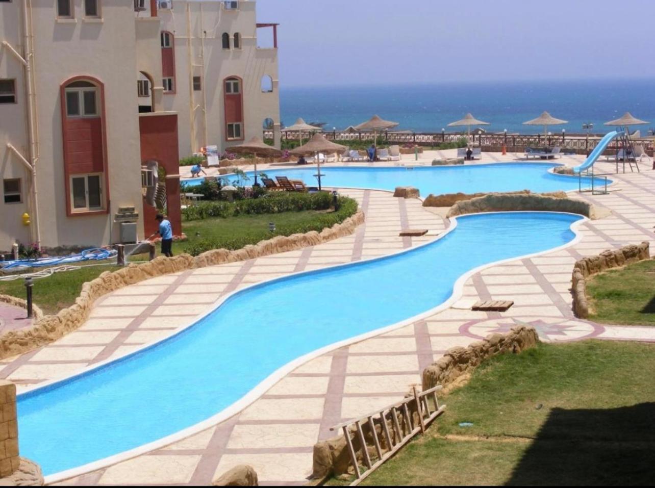 La Sirena Double Room With Mountain View, Families And Couples Only, Extra Of 150 Egyptian Pounds Per Person Per Stay ,To Be Paid To The Resort Ain Sukhna Eksteriør billede