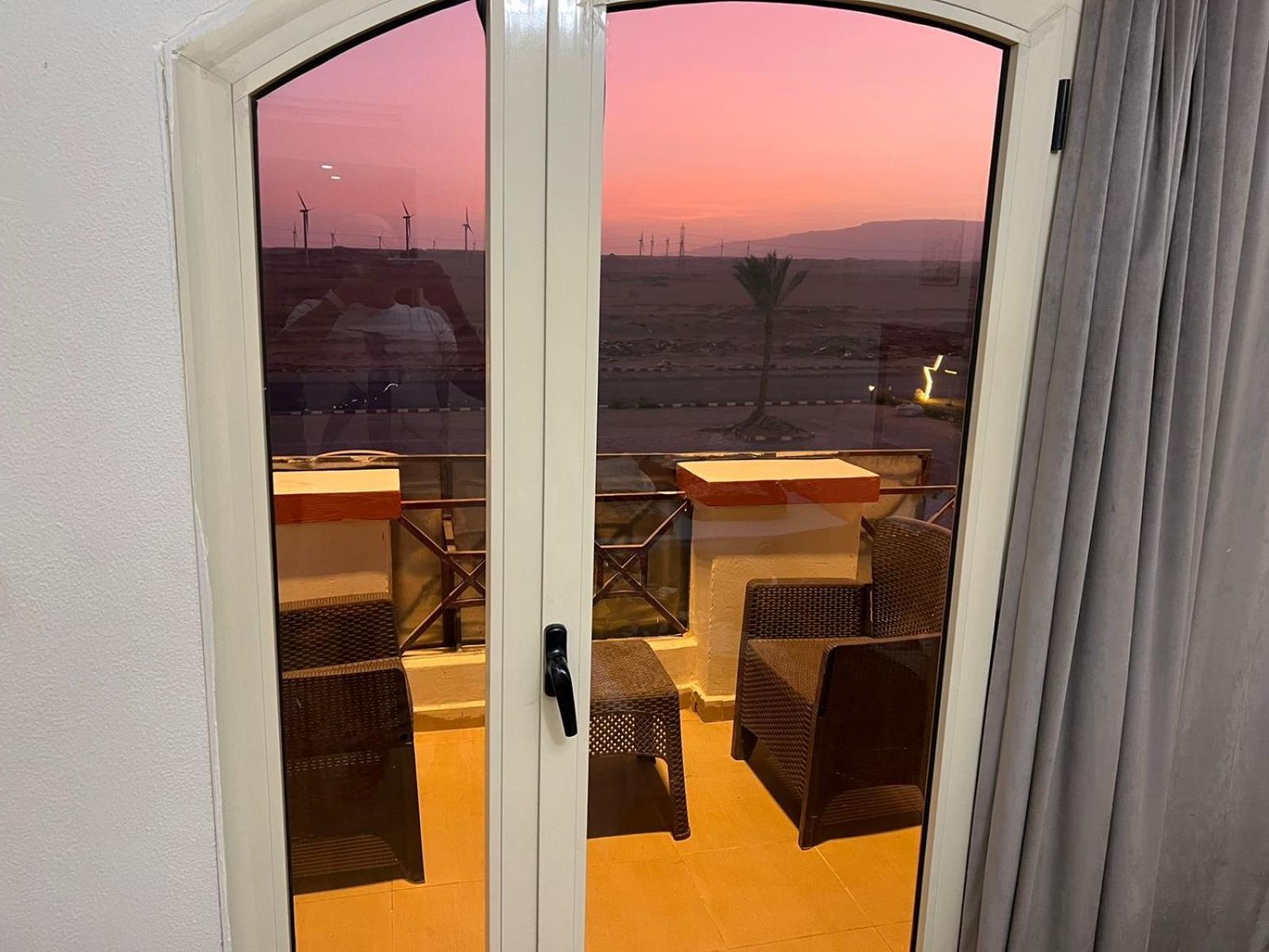 La Sirena Double Room With Mountain View, Families And Couples Only, Extra Of 150 Egyptian Pounds Per Person Per Stay ,To Be Paid To The Resort Ain Sukhna Eksteriør billede